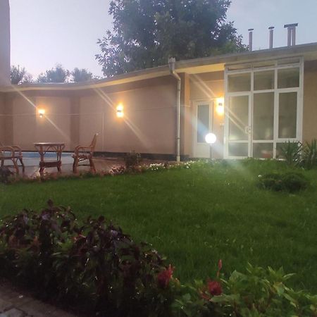 Rakat Hostel Tasjkent Eksteriør bilde