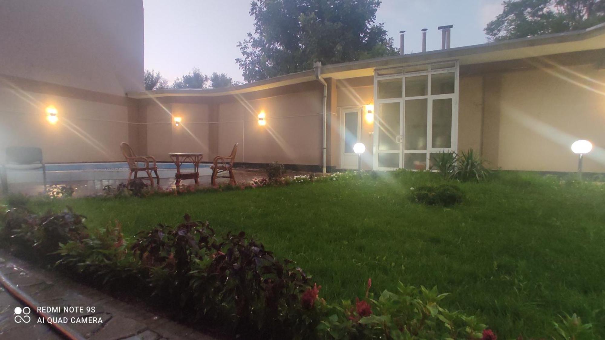 Rakat Hostel Tasjkent Eksteriør bilde